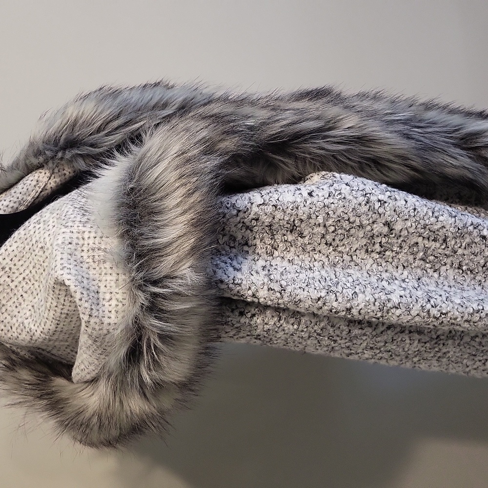 Ladies' full-length sweater coat - Picture 8 of 16